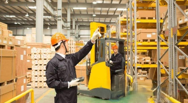 工业一体机在仓储管理中的解决方案 